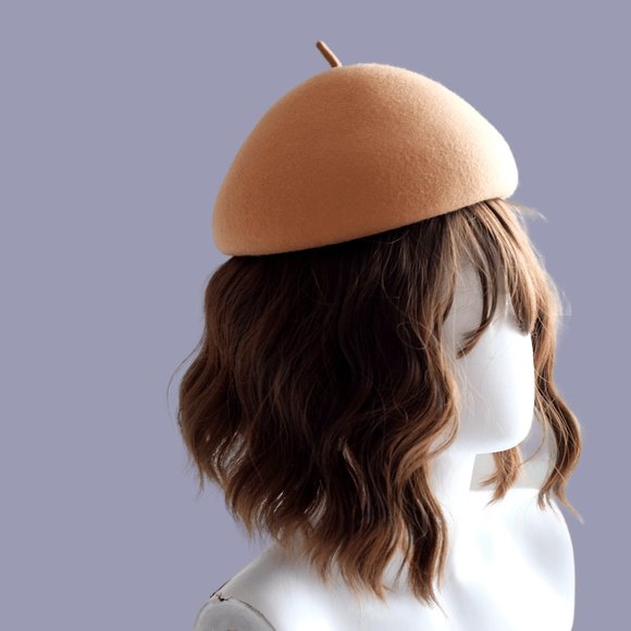 Like new Camel beige beret  painter wool hat maintain it’s shape - Picture 1 of 3